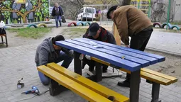 У луцькому дворі організували суботник (фото)
