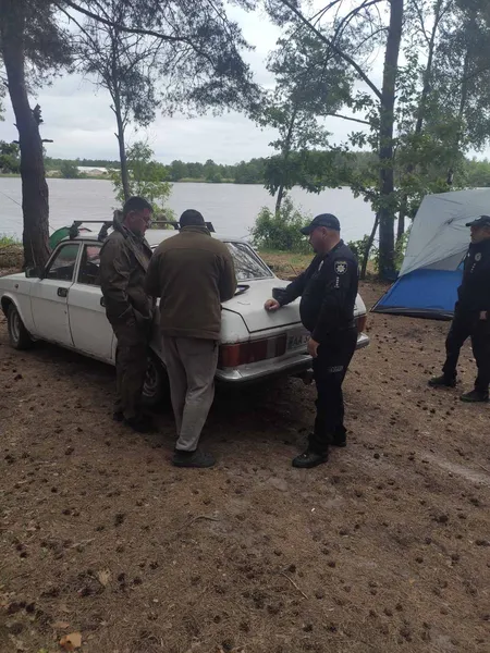 Сітки, ятери, остроги: на Волині зловили рибалок-порушників (фото)