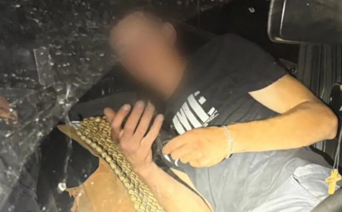 У Ковелі п'яний водій в'їхав у чуже авто, втік, а потім повернувся: що він хотів (фото)