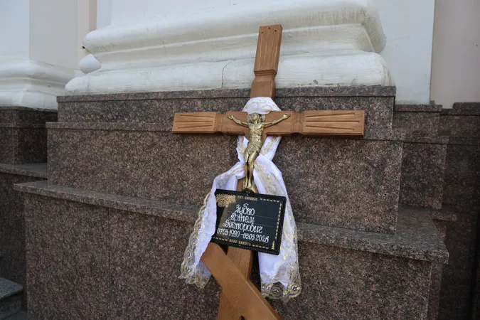 У Луцьку попрощалися з Героєм Артемом Зубком (фото)