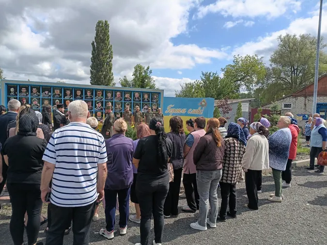 На Волині попрощались із 44-річним Героєм Олександром Нікітіним (фото)
