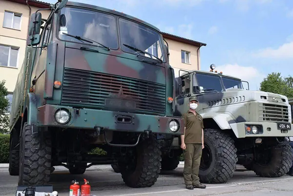 У Луцьку продемонстрували готовність військової техніки (фото)