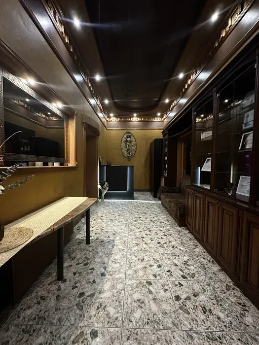 Продають масажний салон, який відкрили на місці легендарної «Юнони» (фото)