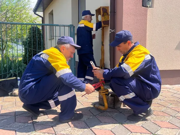 Шукають витоки, щоб уберегти оселі: як газовики на Волині готують мережі до зими (фото)