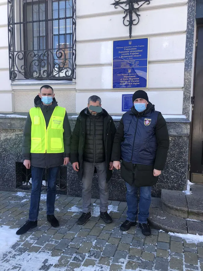 Не поновлював посвідку: в Луцьку спіймали неврегульованого мігранта