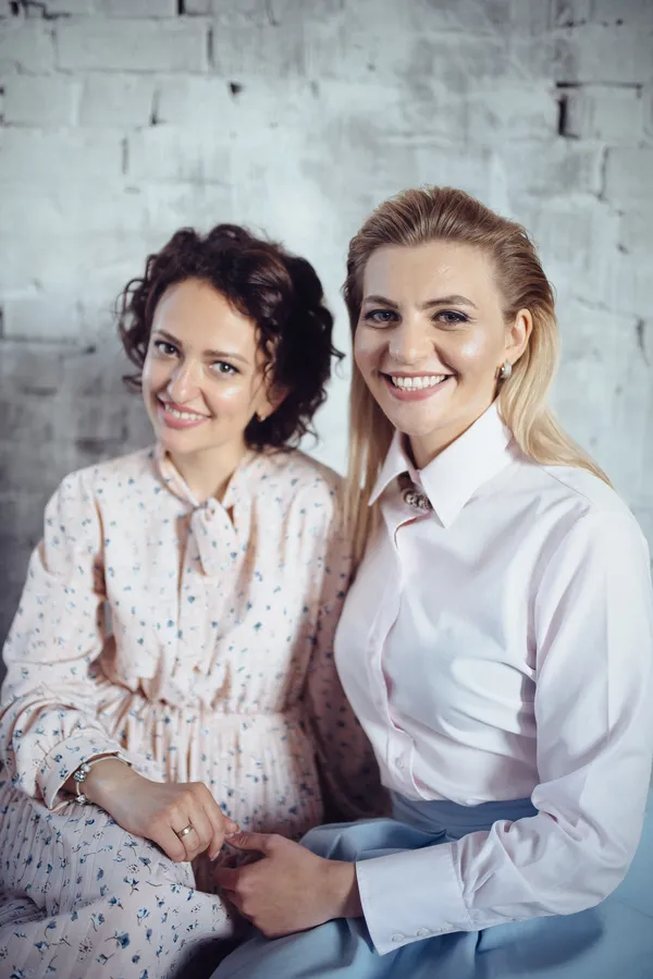 Ведучі телешоу «Ранок Нової Волині» знялися в стилі «Friends» (фото)