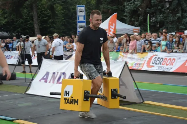 Оп-оп! Терпи, хлопче! 