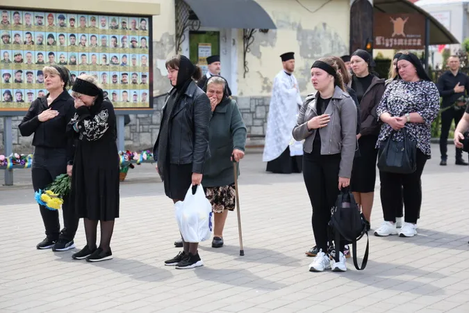 У Луцьку попрощались з Героєм Василем Зубчиком (фото)