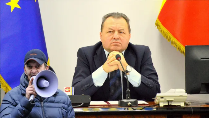 Пиво розбрату: у Луцькраді Алексєєв посварився з Пустовітом