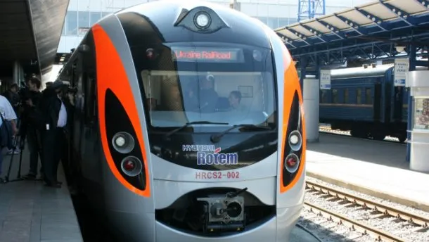 Від сьогодні квитки на поїзд до Польщі можна купити онлайн