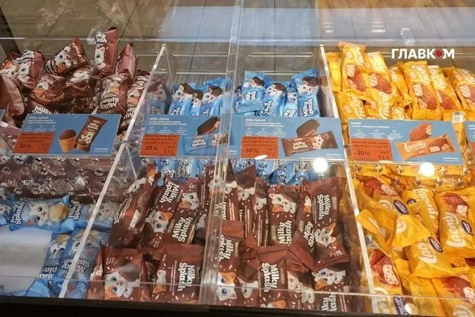 Хайп минув: морозиво Roshen, яке розмітали з полиць, тепер розпродують (фото)