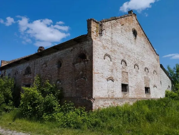 На Волині зберігся Храм Алхімії, де збиралися масони (фото)