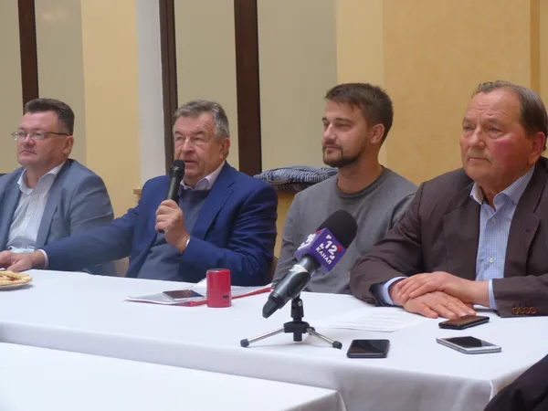 На даху волинської обласної лікарні встановили сонячну електростанцію (Фото)