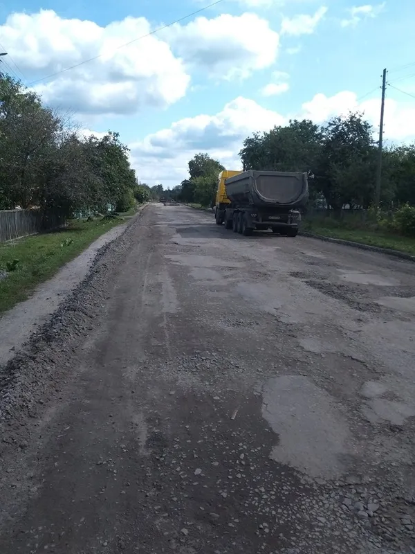 У волинському селі почали ремонт дороги за гроші від програми (фото) 