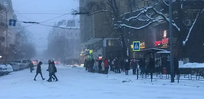 Потрібно міністрів змусити постояти на зупинці 40 хвилин, – депутат Луцькради про штрафи для водіїв (відео)