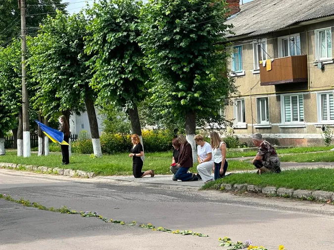 На Волині в останню земну дорогу провели Героя Сергія Григіля (фото)