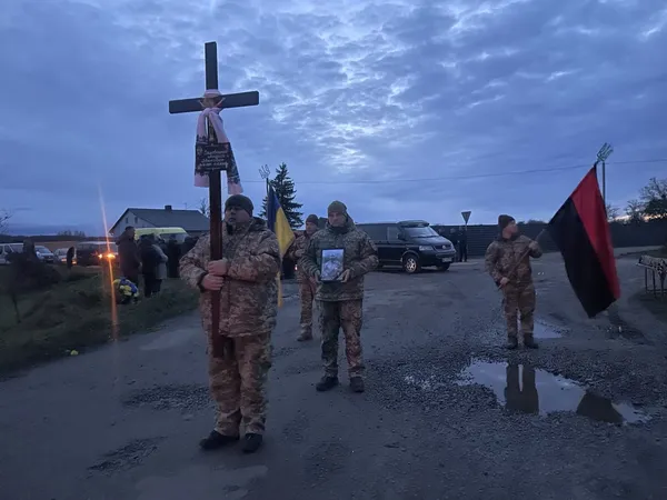 Назавжди 33: на Волині попрощалися із загиблим солдатом Андрієм Залевським (фото)