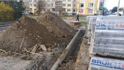 У Луцьку на вулиці Кравчука ремонтують заїзд (фото)