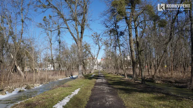Весна у Луцьку: атмосферні фото залитого сонцем міста