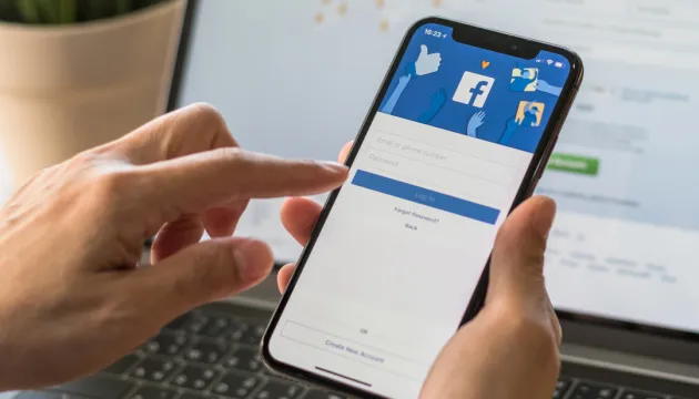 Конкуренція YouTube: Facebook скоро транслюватиме музичні кліпи