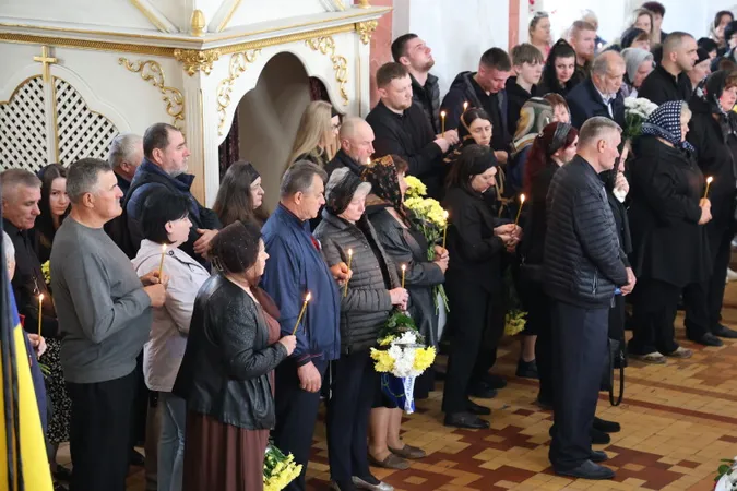 Загинув півтора року тому: у Луцьку попрощались з Героєм Богданом Щербачуком (фото)