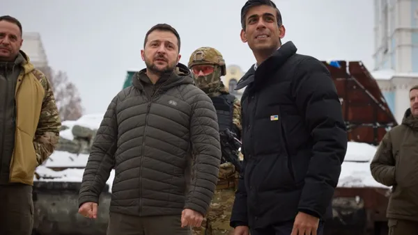 Ukrainian President Volodymyr Zelensky, left, and British Prime Minister Rishi Sunak