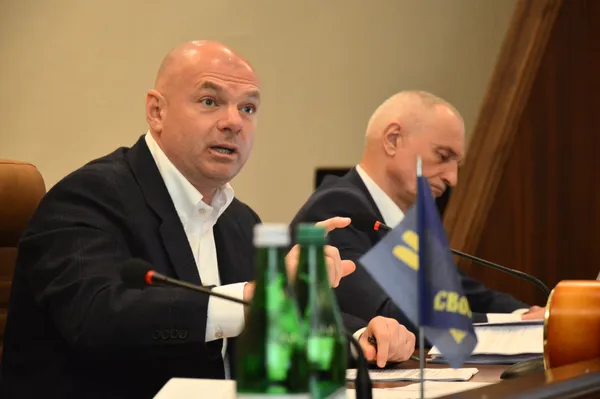Як новий губернатор мовчав на сесії Волиньради (фоторепортаж)