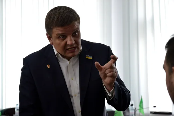 Цікаво, що значить цей жест Сергія Були? 