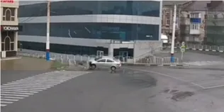 У Луцьку хочуть відмовитися від металевих парканів уздовж доріг: що пропонують натомість (відео)