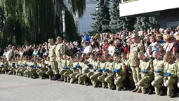Учні військового ліцею в Луцьку склали присягу (фото) 