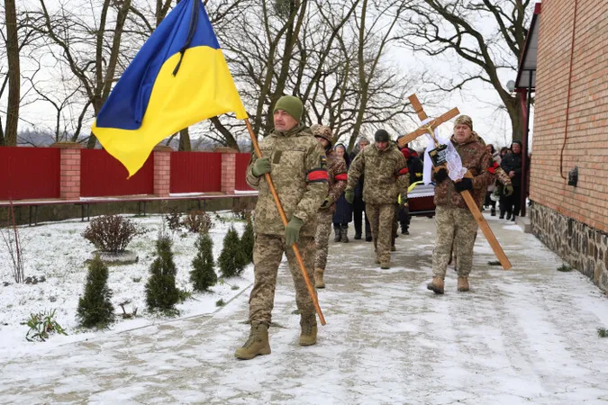Громада на Волині попрощалася з Героєм Іваном Доценком (фото)