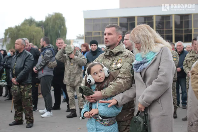 У Луцьку поклали квіти до стели загиблим захисникам України (фото, відео)