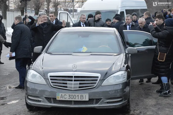 Як Порошенко перед волинянами «відпрацював» (фоторепортаж)