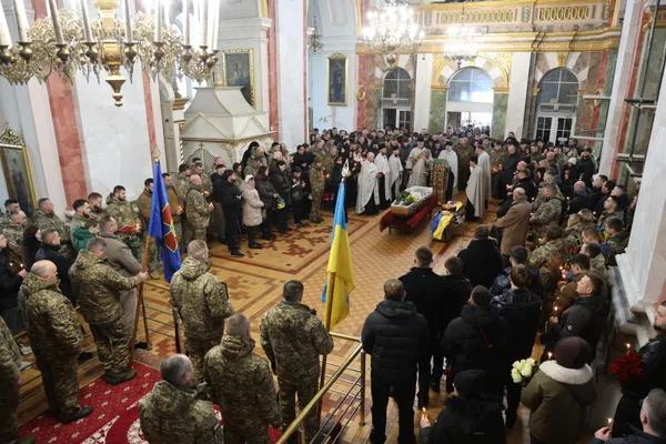 У Луцьку попрощалися з загиблим на війні відомим спортсменом Олексієм Бондаренком (фото)