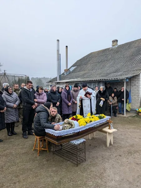 На Волині попрощалися із молодим воїном Іваном Оніщуком (фото)