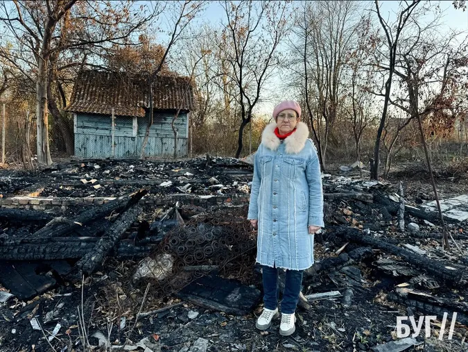 На дачному масиві біля Нововолинська згоріло п'ять хат: одна з власниць підозрює підпал (фото, відео)