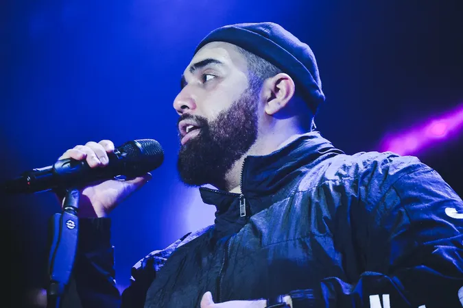 «Воу-воу, полегче»: яким був перший виступ Jah Khalib у луцькому «Промені» (фото)