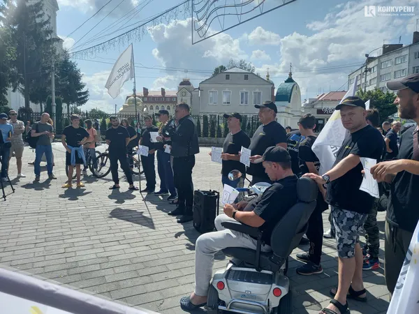 До Луцька доїхав великий християнський автопробіг проти наркотиків (фото)