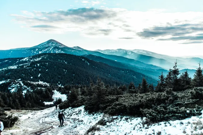 Луцький фотограф показав казкові світлини зимових Карпат (фото)