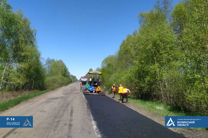 На Волині ремонтують важливий для краю автошлях (фото, відео)