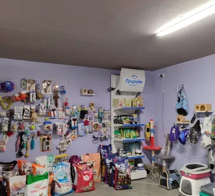 У Луцьку за пів мільйона продають зоомагазин (фото)
