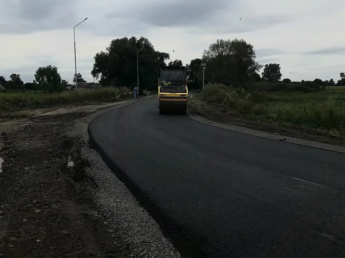У Луцькому районі взялися за ремонт проблемної дороги (фото)
