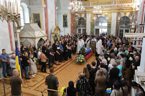 У Луцькій громаді попрощалися із 32-річним захисником Сергієм Черленюком (фото)