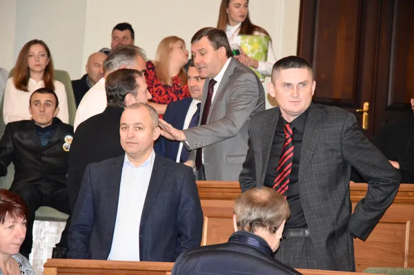 Чому хитаються стільці у Волиньраді? (репортаж)