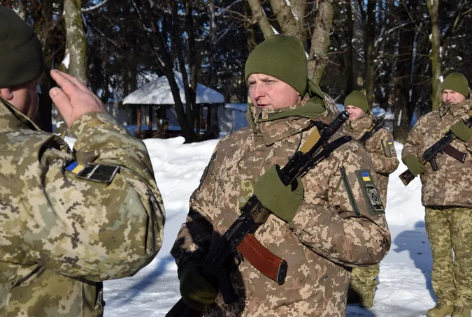 У Луцьку військовослужбовці Волинського прикордонного загону склали військову присягу (фото)