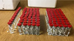 На Волині в рейсовому автобусі знайшли 110 флаконів з невідомою рідиною (фото)