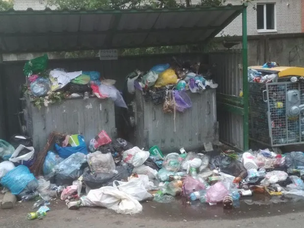 Лучани невдоволені вивезенням сміття