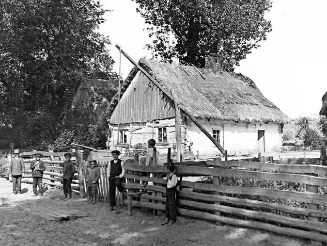 Журавлі приносили воду: як у селах Полісся вигадали втамувати спрагу (фото)