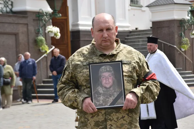 У Луцьку попрощались із Героєм Олександром Вибачем (фото)