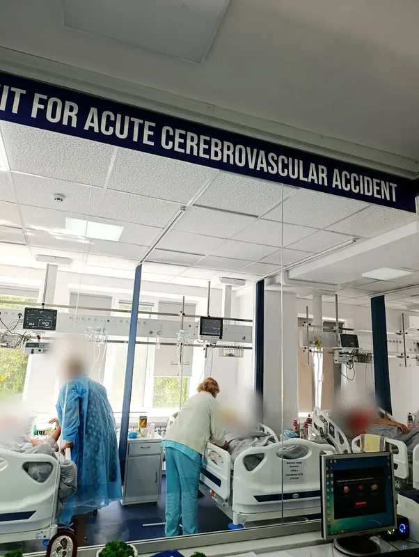 У Володимирському ТМО вилікували наймолодшу пацієнтку з інсультом (фото)